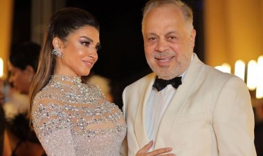 أشرف زكي: روجينا زوجتي «تاريخ».. ومحمد سامي فضله عليها كبير بعد ربنا