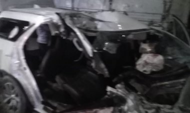 بالصور..  مصرع 3 اشخاص مجهولي الهوية وإصابة 2 في حادث مروع تصادم