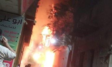 حريق هائل في مخزن للسلع الغذائية بالأقصر