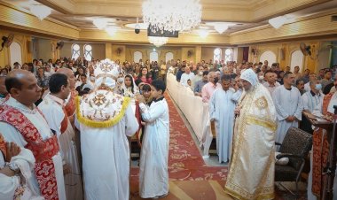 أقباط الأقصر يؤدون قداس أحد الشعانين بكنيسة الأم بإسنا