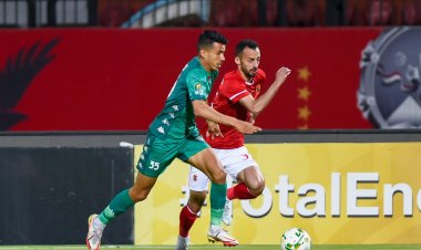 «كاف» يعلن حكام مباراة الإياب بين الرجاء المغربي والأهلي