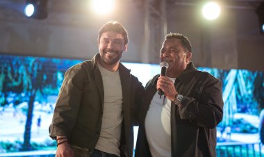 بالصور.. محمد فؤاد يحيي سحور خيمة رمضانية بالشيخ زايد بحضور النجوم