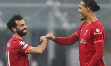 «فان دايك»: لست قلق على صلاح .. فهو لاعب رائع ومهم لنا