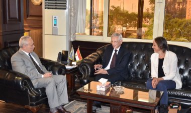 محافظ الأقصر يعزي السفير الفرنسي في ضحايا أتوبيس أبوسمبل