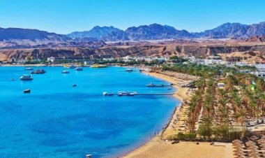 السياحة وشركة الخطوط الجوية القطرية يناقشان سبل التعاون لجذب السياح لمصر