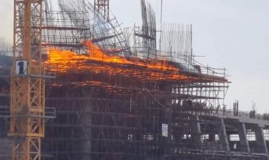 بالصور.. تفاصيل إخماد حريق ضخم بمستشفى تحت الإنشاء بأكتوبر