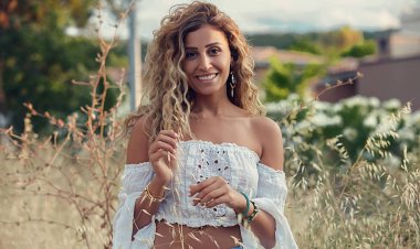 دينا الشربيني: «مبحبش أقدم أدوار جريئة علشان براعى مشاعر أهلي»