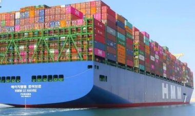 تعرف على إجمالى الحركة الملاحية بموانئ بورسعيد اليوم 