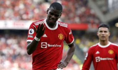 بوجبا يعتذر لجماهير مانشستر يونايتد