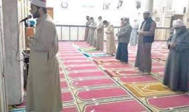 وفاة شاب أثناء الصلاة داخل مسجد بالتجمع.. وشاهد عيان: «آخر كلماته لا إله إلا الله»