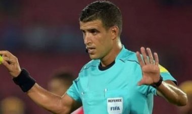 تقارير: «كاف» يوقف مهدي عبيد بسبب مباراة الأهلي والرجاء المغربي