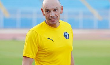 خاص لـ«العاصمة».. تاكيس يوافق على شروط الزمالك لتدريب الفريق