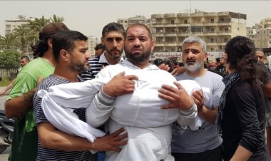 وسط غضب شعبي.. تشييع ضحايا قارب الموت بلبنان