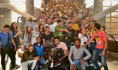 خالد النبوي يحتفل بانتهاء تصوير "راجعين يا هوى"