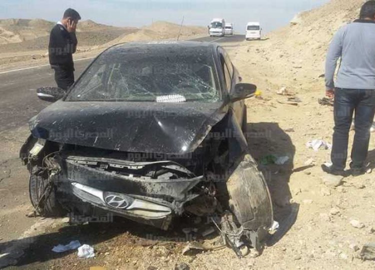 بالأسماء.. إصابة 4 أشخاص إثر انقلاب سيارة ملاكي بالقاهرة الجديدة