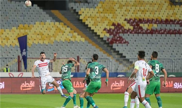 الزمالك ينهي الشوط الأول متأخرًا بهدف أمام المصري