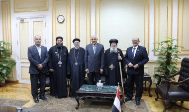 محافظ الجيزة يستقبل وفدا كنسيا لتقديم التهنئة بعيد الفطر المبارك