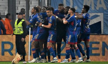 ليون يقسو على مارسيليا بثلاثية في الدوري الفرنسي