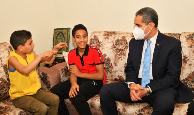 في تقليد سنوي..  محافظ الغربية يشارك الأيتام فرحة العيد