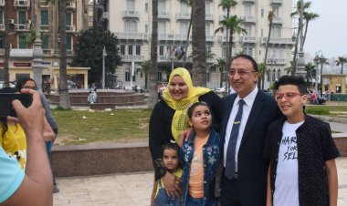 محافظ الإسكندرية يتفقد الميادين والحدائق والشواطىء.. ويعلن رفع درجة الإستعداد القصوى