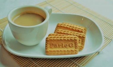 قلق وارق وإجهاض .. تعرف على أضرار تناول الشاي بلبن بكثرة