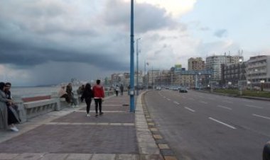 «الجو قلب فى الإسكندرية».. انخفاض في الحرارة وأمطار خفيفة