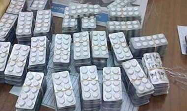 القبض على شخص بحوزته 1300 قرص منشط بالخليفة