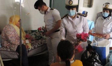 الداخلية تهدي نزلاء دور رعاية المسنين والمستشفيات «كعك العيد»