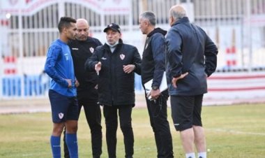 تفاصيل جلسة فيريرا مع لاعبي الزمالك استعدادًا لمواجهة إنبي