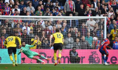 كريستال بالاس يكتسح ليدز بخماسية