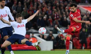 ليفربول يتعادل مع توتنهام ويهدر فرصة الانفراد بصدارة الدوري الإنجليزي