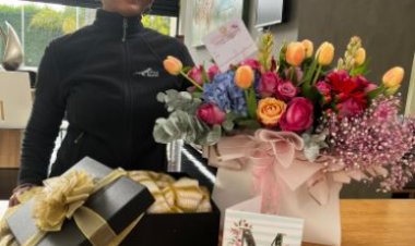 في عيد ميلادها..  بيتسو موسيماني لزوجته: «عيد أم سعيد لزوجتي نحن نحبك»  