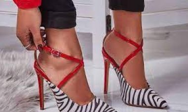 لإطلالة مميزة تخطف الأنظار .. نقوش «الزيبرا» تسيطر على أحذية صيف 2022