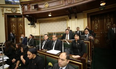 «نواب التنسيقية» يرتدون الزى الأسود بجلسة «النواب» حدادًا على شهداء سيناء