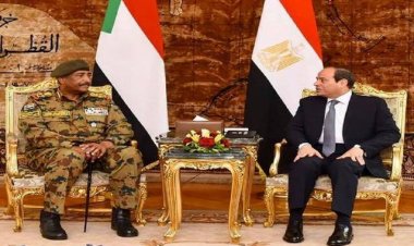 الرئيس السيسي يتلقى اتصالًا هاتفيًا من الفريق البرهان