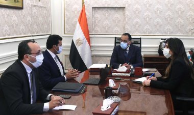 تفاصيل اجتماع الرئيس عبدالفتاح السيسي مع الوزارات الاقتصادية لمتابعة إجراءات التعامل مع تداعيات الأزمة العالمية