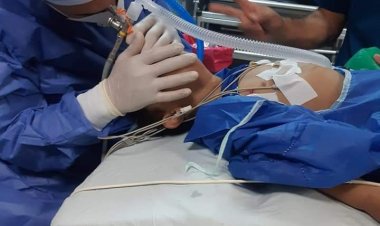 الترمس كاد يقتلها.. بالصور أطباء مستشفي بنها العام ينقذون طفلة من الموت