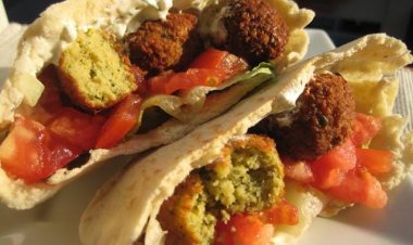 ساندوتشات الطعمية كلمة السر.. فى واقعة تسمم فتيات كفر الزيات