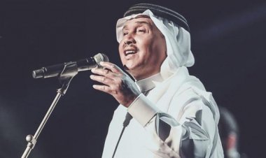 «البحرين كلها مشتاقة لك».. محمد عبده يشعل السوشيال ميديا بحفله الجديد