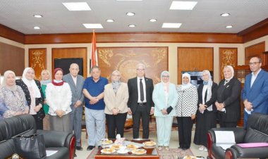 فريق لجنة قطاع الدراسات الصيدلية بالأعلى للجامعات يزور صيدلة طنطا