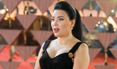 عبير صبري تسأل جمهورها: «أتهور وأقص شعري ولا بتحبوه طويل؟»