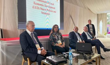 وزير التنمية المحلية يشارك بجلسة دور المدن الوسيطة في كينيا