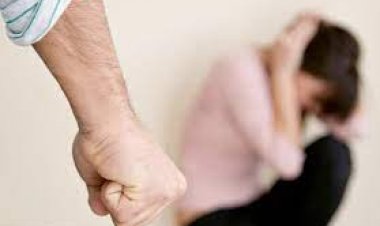 القبض على أب اعتدى على ابنته بالضرب بسبب «تربية القطط» في حلوان