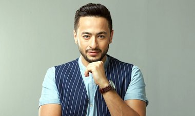 حمادة هلال يروي موقفاً طريفاً في أحد الأفراح: العريس طلب مني أغنية "دايما دموع" احتياطي