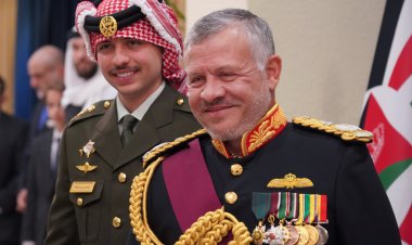 الأمير عبد الله الثاني يأمر بتقييد اتصالات أخيه الأمير حمزة بن الحسين وإقامته وتحركاته