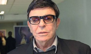 أشرف زكي ينعي الفنان الكبير الراحل سمير صبري