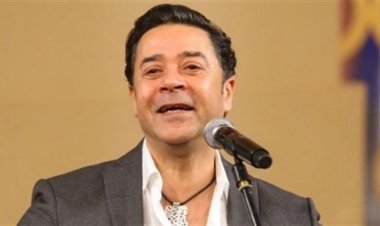 مدحت صالح يبدأ حفله في مهرجان تل بسطا بأغنية «برمي السلام»