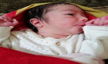 العثور على رضيعين توأم أمام مسجد بالشرقية(صور)