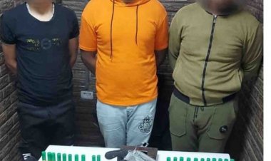 ضبط 3 أشخاص بحوزتهم «أسلحة نارية وبيضاء» بمنشأة ناصر