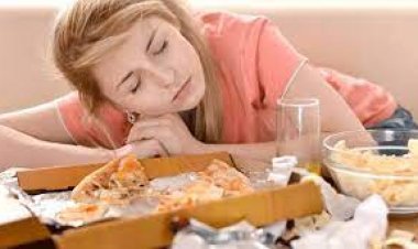 منها الفاكهة.. أمور لا تفعلها بعد وجبات الطعام مباشرة